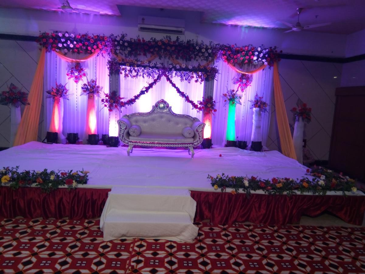 Hotel Basera Brij Bhoomi Vrindāvan Exteriör bild