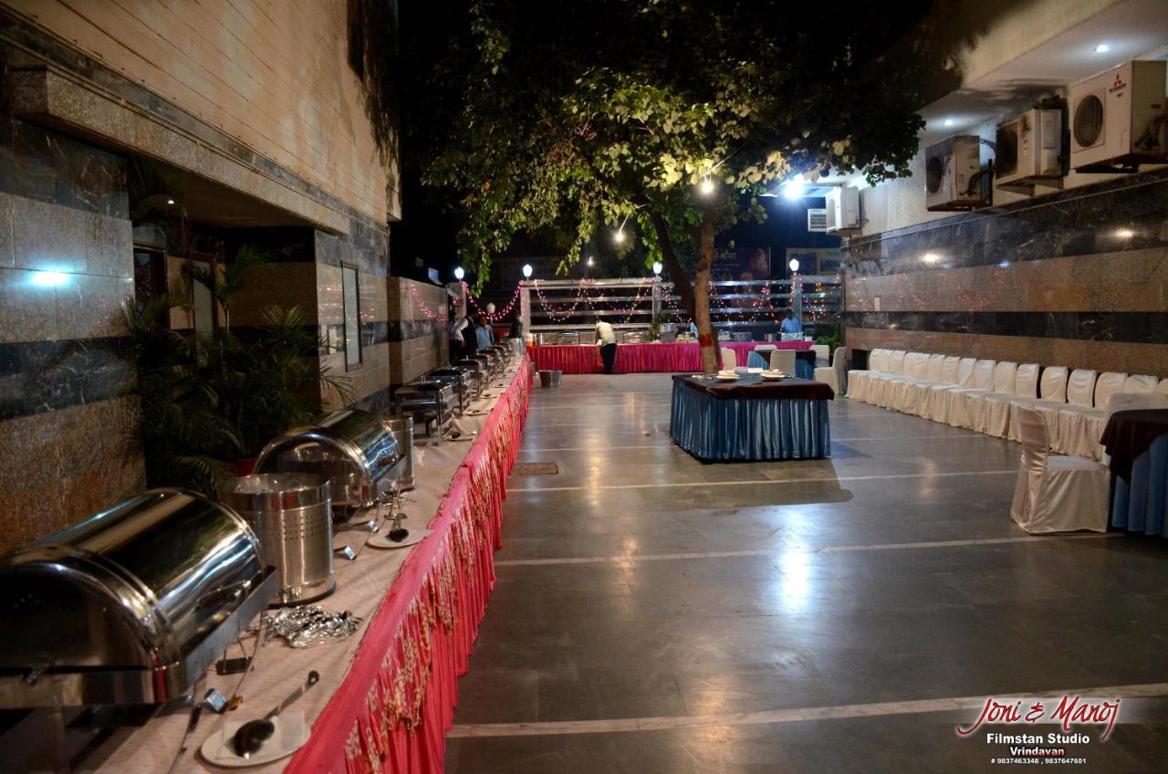 Hotel Basera Brij Bhoomi Vrindāvan Exteriör bild