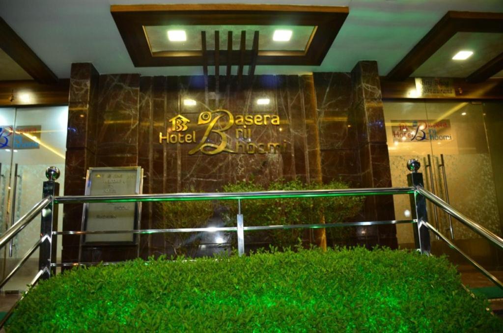 Hotel Basera Brij Bhoomi Vrindāvan Exteriör bild